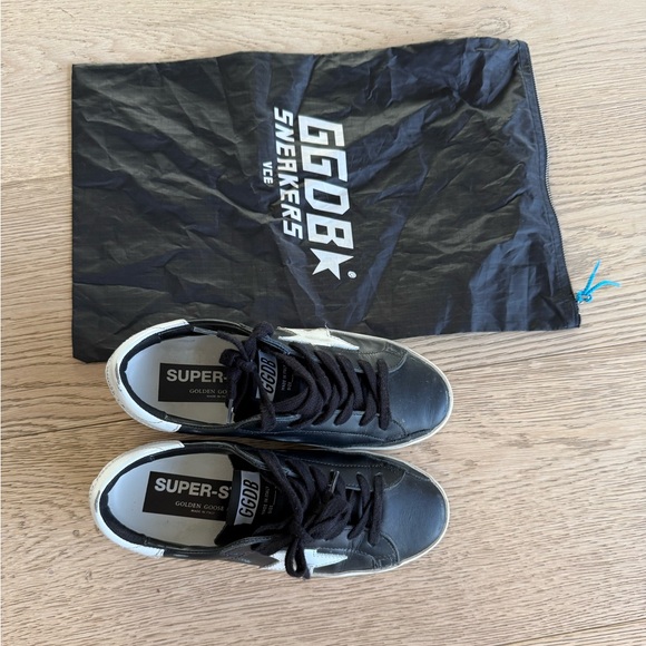 Golden Goose Size 35 - Picture 2 of 6
